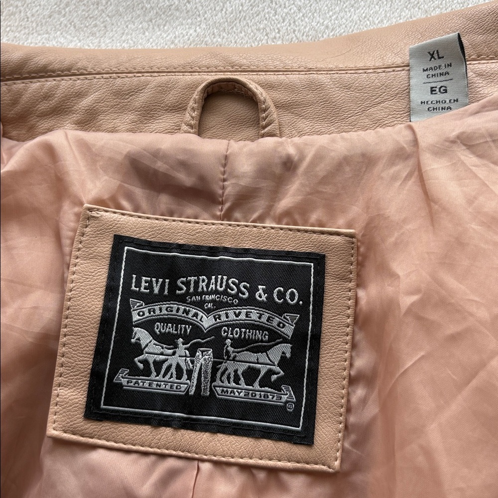 LEVI’s Faux Leather Women's Jacket - Picture 7 of 11